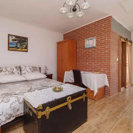 In Saftici 26679 Ferienhaus Barci