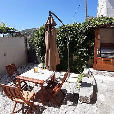 In Saftici 26679 Grižane