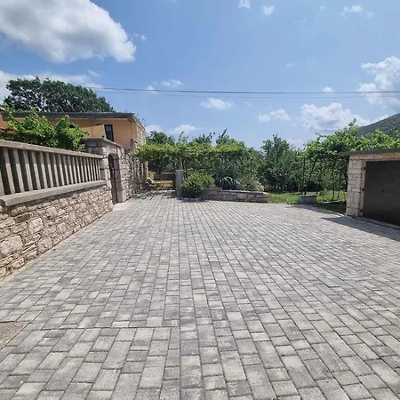 In Saftici 26679 * Grizane-Belgrad