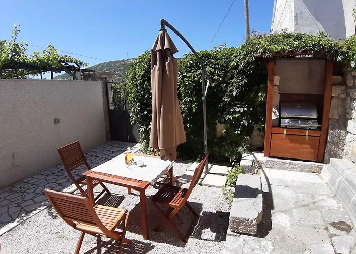 In Saftici 26679 Grižane